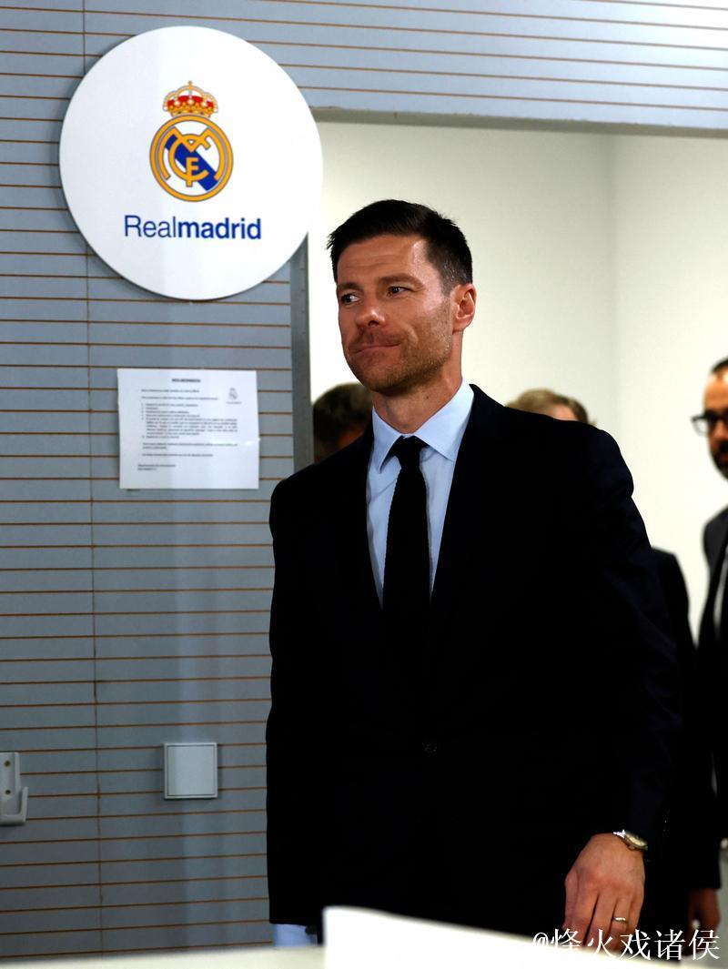 欧冠：皇马输球阿隆索却不会下课，全队力挺主帅