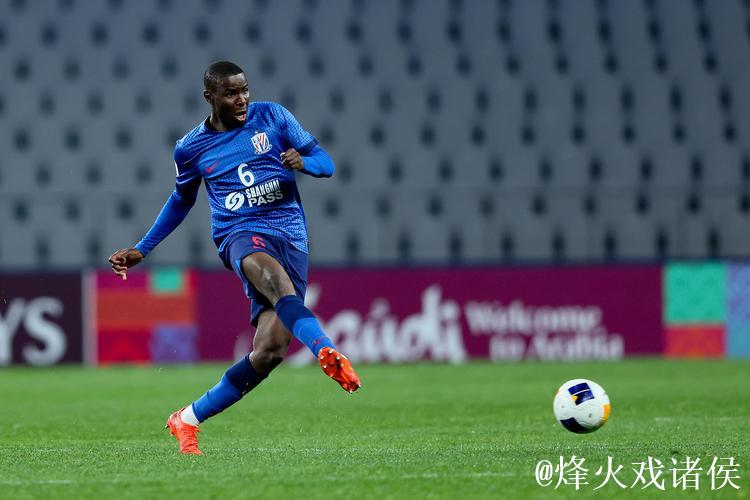 路易斯阿马杜用沪语高唱申花赢球了 铁血球队 路易斯阿马杜用沪语高唱申花赢球了 铁血球队